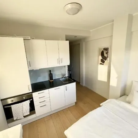Cosy With Balcony Apartament *